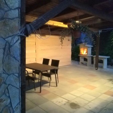 Apartmani Sara I Marta Otočac Exterior foto