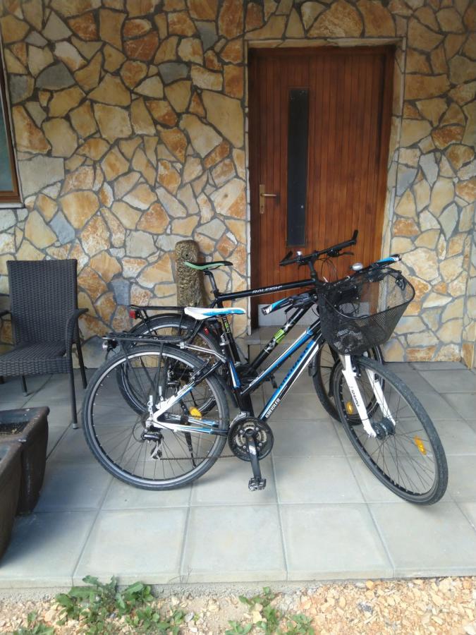 Apartmani Sara I Marta Otočac Exterior foto